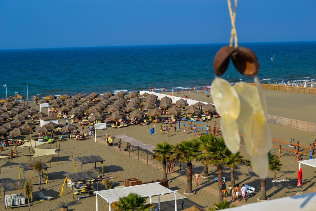 Bed and Breakfast Sottosopra Маргерита-ди-Савойя Экстерьер фото